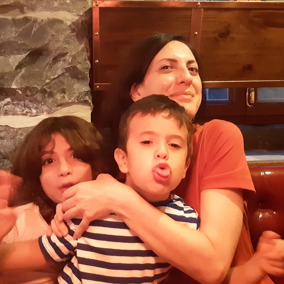 Meet your Posher, Miriam - Picture 1 of 1